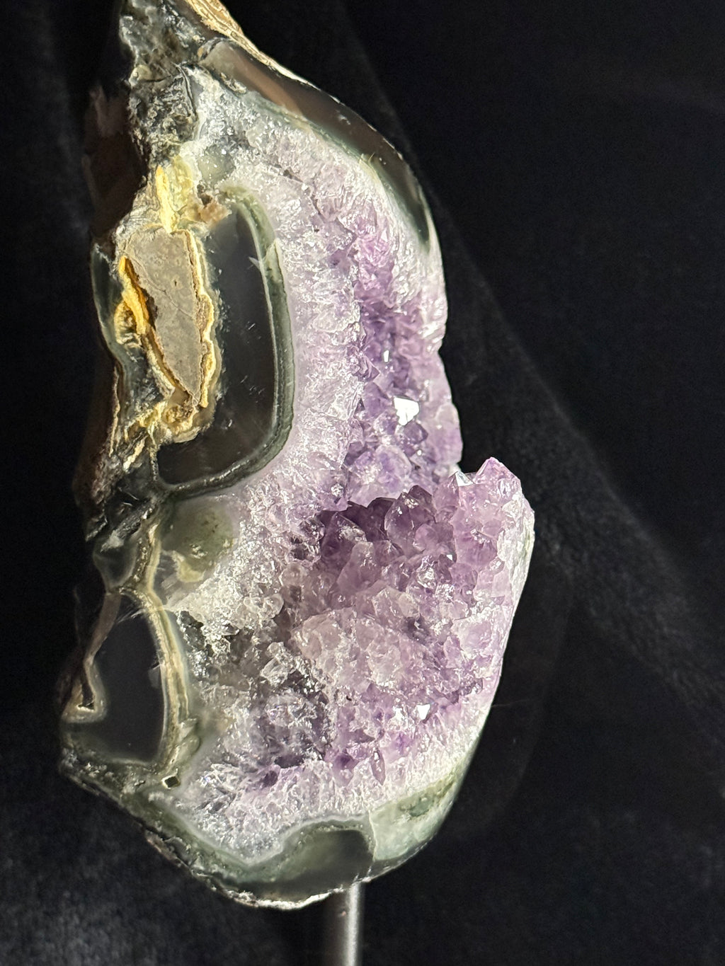 Amethyst Cluster on Stand / 1.165g