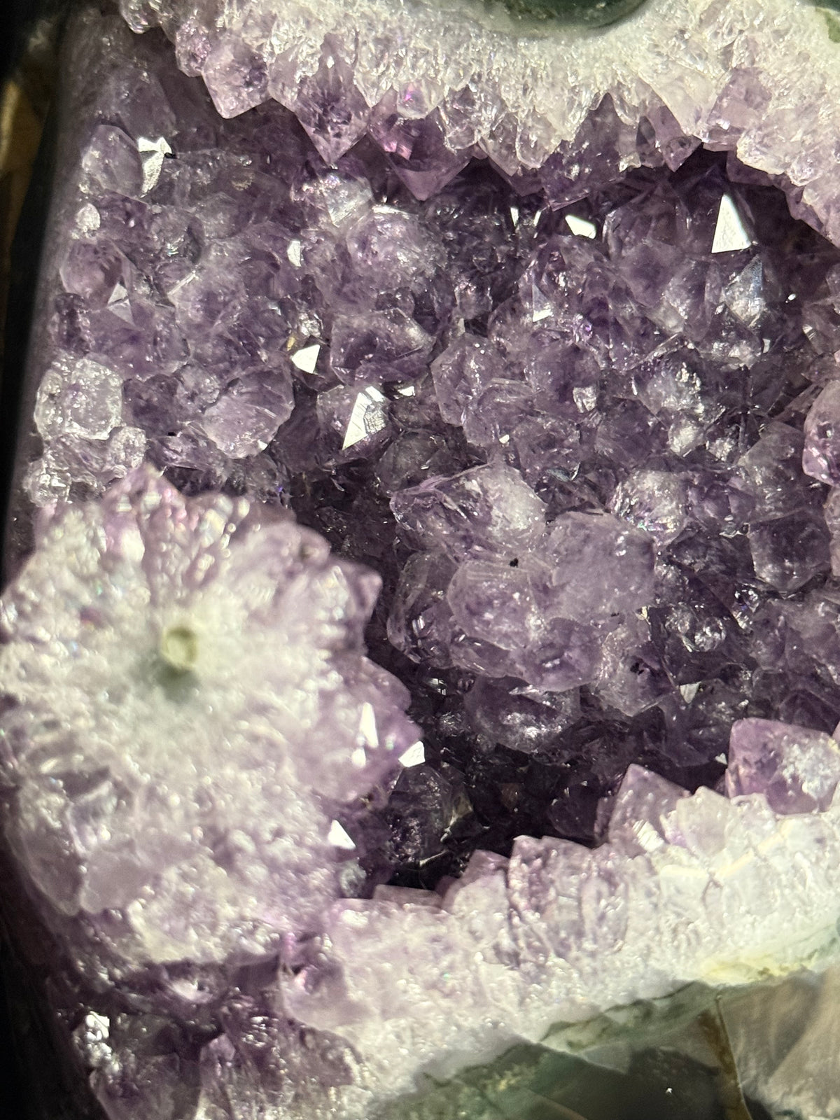 Amethyst Cluster on Stand / 1.165g