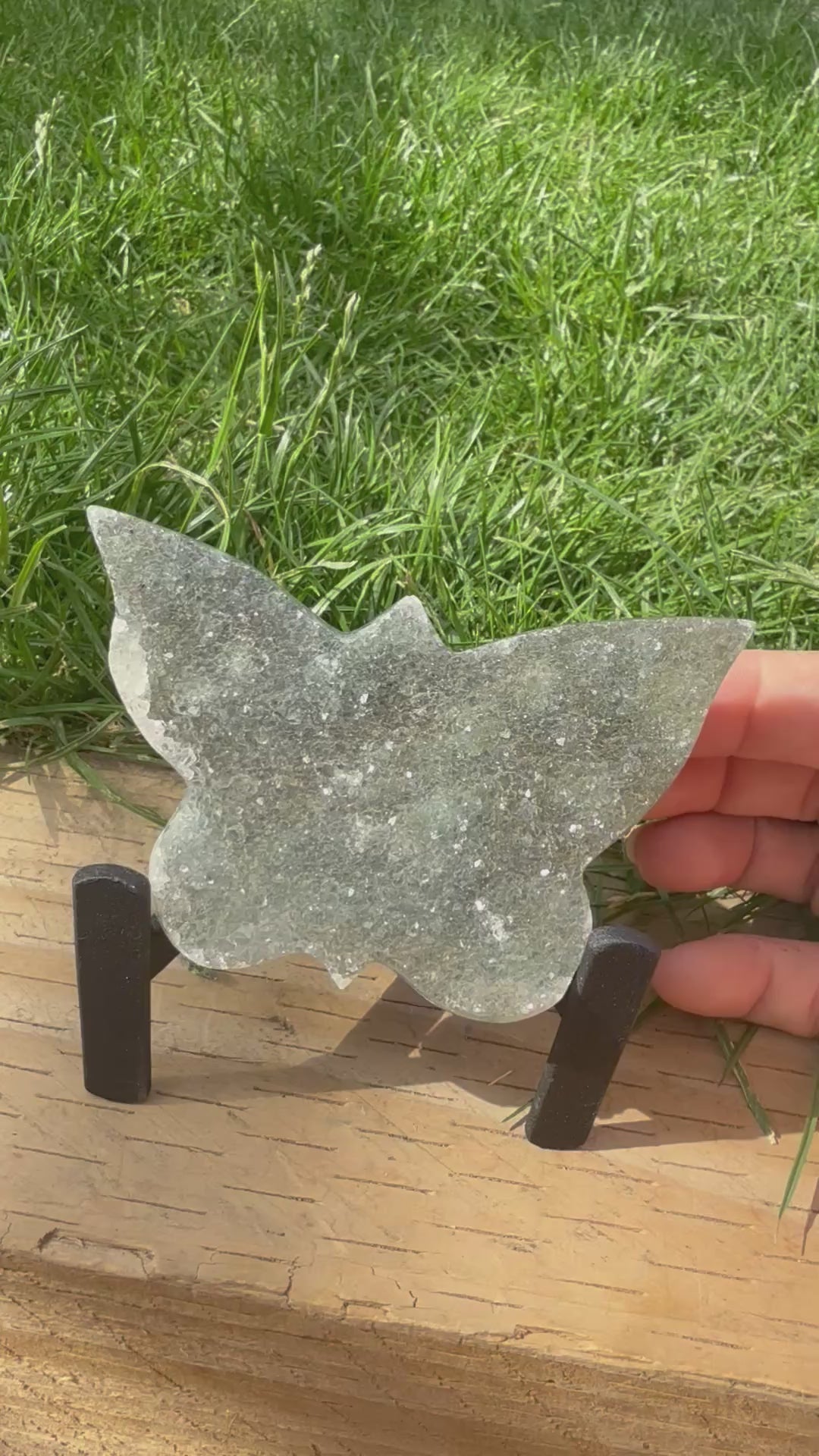Flower Amethyst Butterfly \105 g | Includes Display Stand